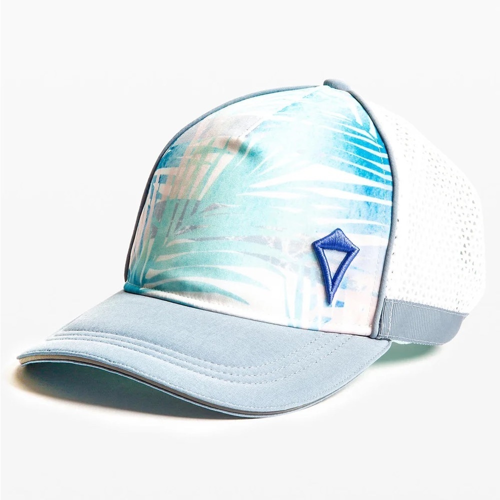 Ivivva girl’s adjustable trucker hat size medium/large